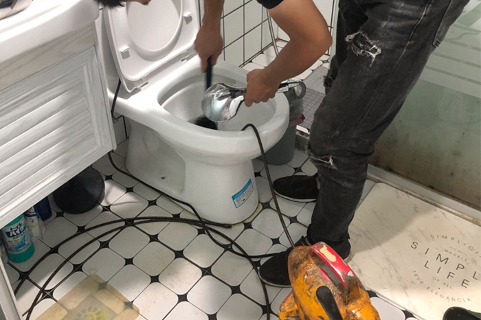 兴隆华侨农场马桶堵塞自己疏通还是找师傅？专业上门服务让你省时更省心